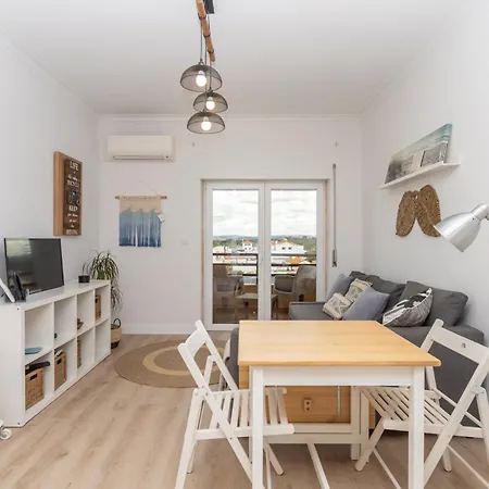 The View - Sea, Surf And Lisbon Apartman *