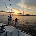 The View - Sea, Surf And Lisbon Apartment *