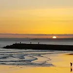 The View - Sea, Surf And Lisbon Apartment Costa da Caparica
