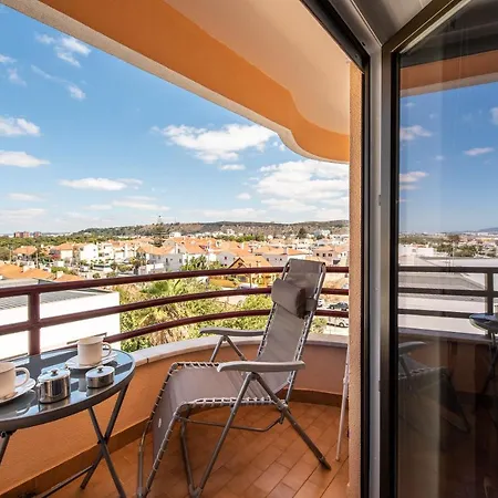 The View - Sea, Surf And Lisbon * 코스타 다 카파리카