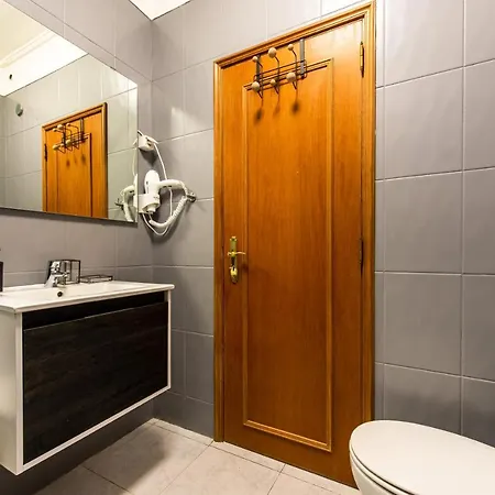 The View - Sea, Surf And Lisbon Apartment *